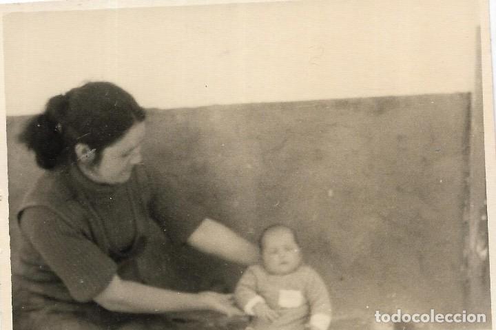 Fotografia antiga: == NA320 - FOTOGRAFIA - SE&Ntilde;ORA CON UN BEB&Eacute;
