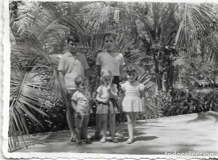 Fotografia antica: ** AD838 - FOTOGRAFIA - GRUPO DE JOVENCITOS