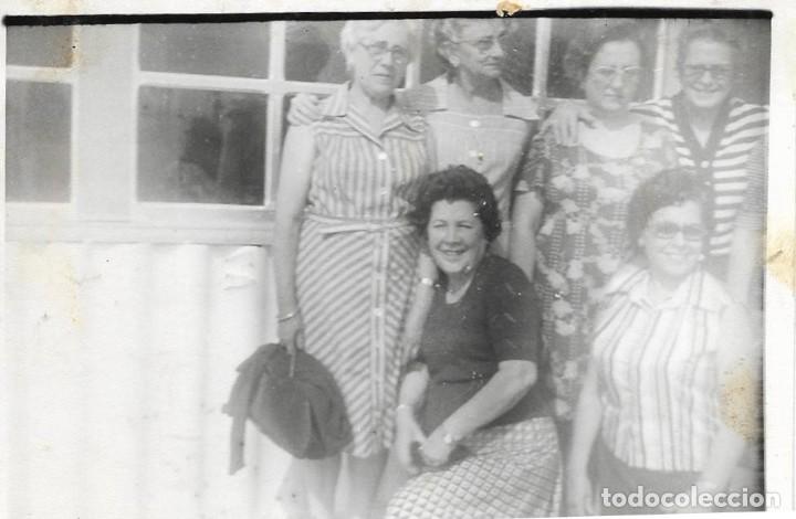 Fotografia antica: == AF405 - FOTOGRAFIA - GRUPO DE AMIGAS