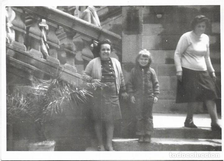 Photographie ancienne: *** AF352 - FOTOGRAFIA - SE&Ntilde;ORA CON UNA JOVENCITA