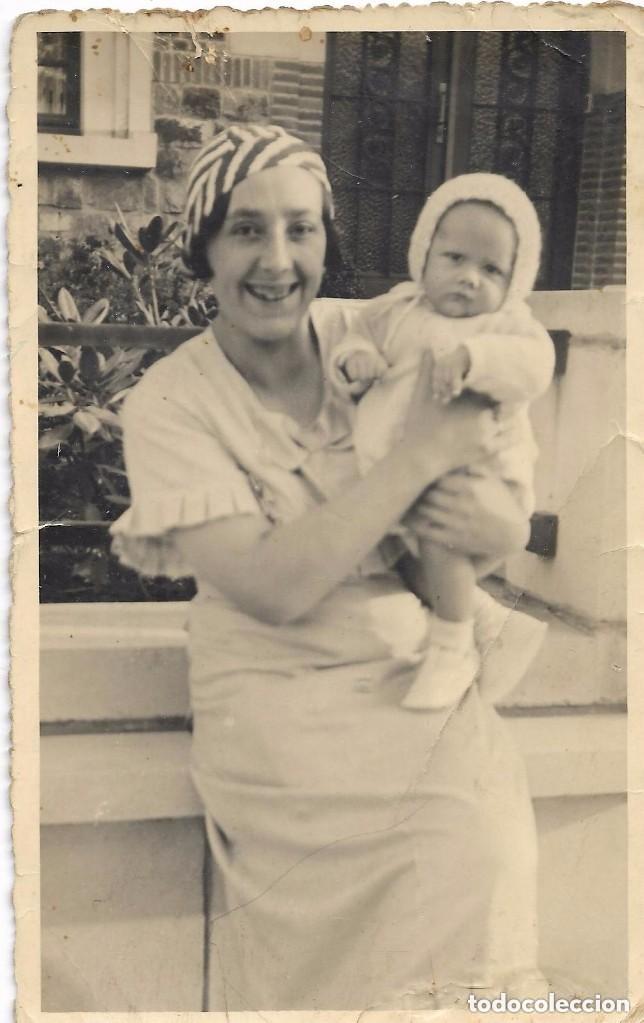 Photographie ancienne: == BB908 - FOTOGRAFIA - SE&Ntilde;ORA CON BEB&Eacute; EN BRAZOS