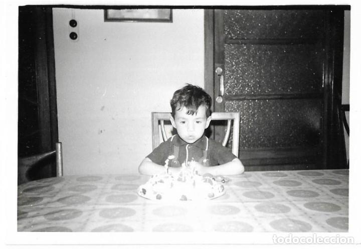 Fotografia antica: == AF711 - FOTOGRAFIA - NI&Ntilde;O CON SU TARTA DE CUMPLEA&Ntilde;OS