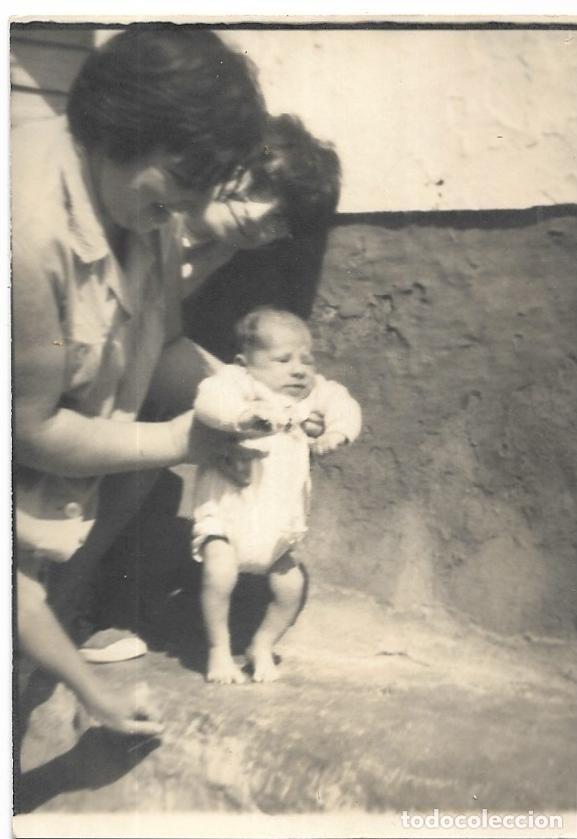 Fotografia antiga: == AF735 - FOTOGRAFIA - SE&Ntilde;ORA CON UN BEB&Eacute;