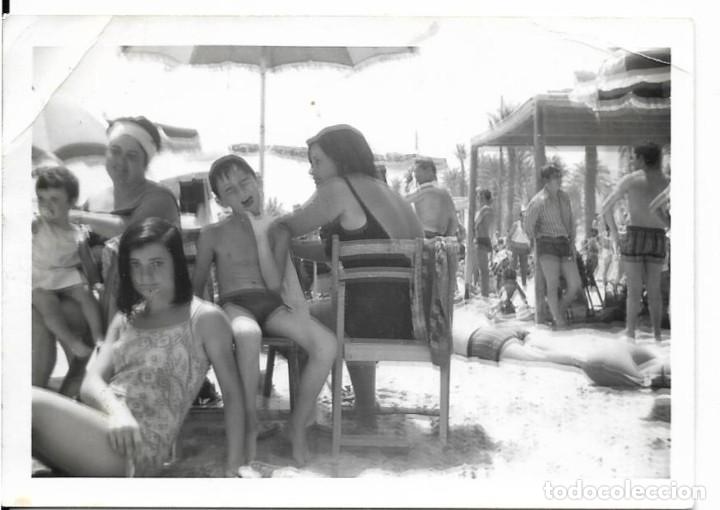 Fotografia antica: == AF756 - FOTOGRAFIA - GRUPO FAMILIAR EN LA PLAYA