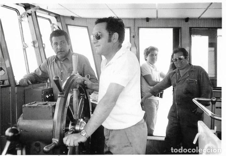 Fotografia antica: == AF772 - FOTOGRAFIA - SE&Ntilde;ORES EN UN BARCO