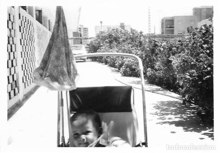Fotografia antica: == AF834 - FOTOGRAFIA - BEBE EN SU SILLITA