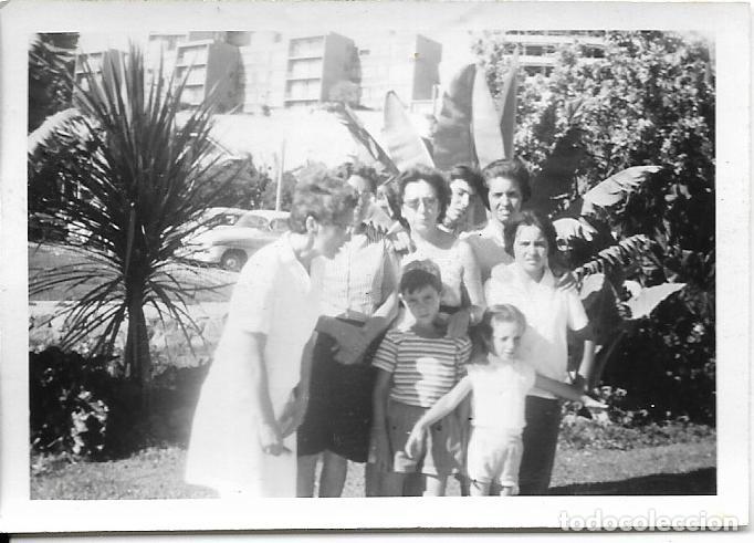 Fotografia antica: == AF925 - FOTOGRAFIA - GRUPO DE AMIGAS CON SUS NI&Ntilde;OS