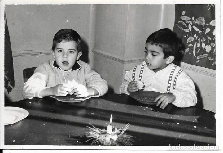 Fotografia antica: *** AF658 - FOTOGRAFIA - DOS JOVENCITOS MERENDANDO