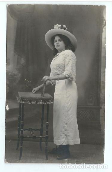 Fotografia antiga: 850- EXTRAORDINARIA FOTOGRAFIA ANTIGUA - UNA DAMA - FOTO - JARILLO y Cia.- PELIGROS,20 -MADRID