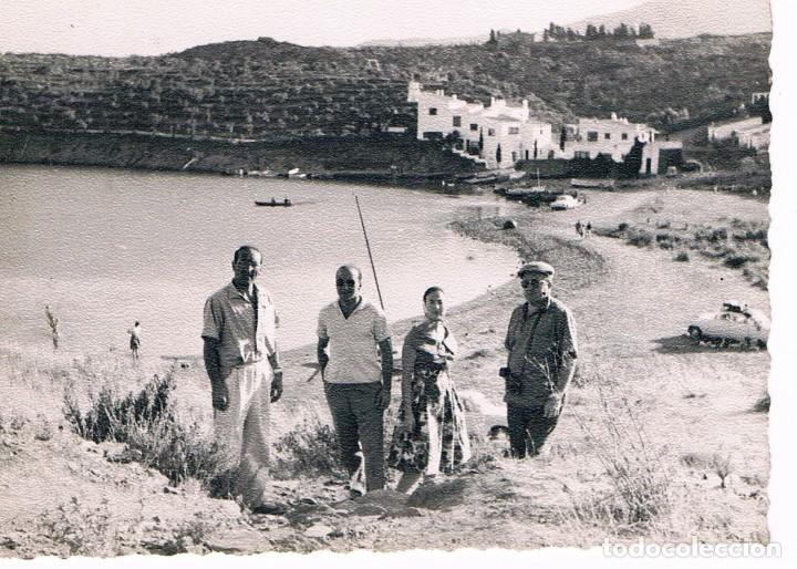 Fotograf&iacute;a antigua: Dal&iacute;, Gala. Port lligat. agosto 1959
