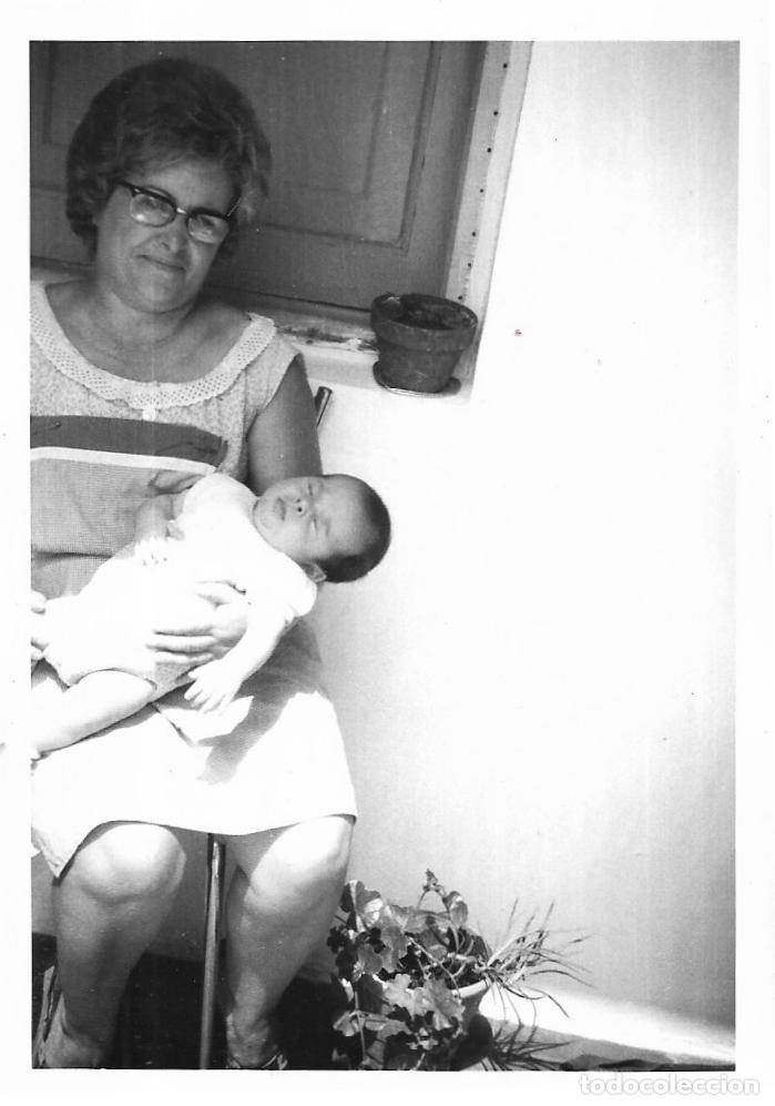 Antique Photography: == MM601 - FOTOGRAFIA - SE&Ntilde;ORA CON UN BEB&Eacute; EN BRAZOS