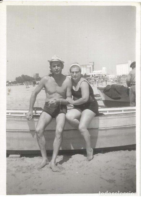 Antique Photography: == MM69 - FOTOGRAFIA - PAREJA SENTADOS EN UNA BARCA