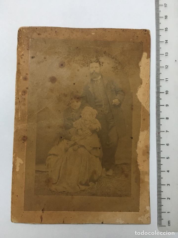 Photographie ancienne: FOTO. RETRATO DE MATRIMONIO Y BEB&Eacute;. FOTOG. AN&Oacute;NIMO. H. 1900?