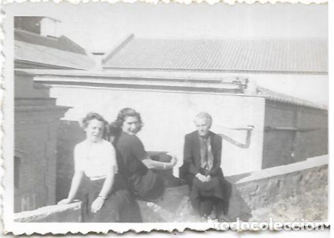 Fotograf&iacute;a antigua: == FP786 - FOTOGRAFIA PEQUE&Ntilde;O FORMATO - TRES AMIGAS - 6 X 4 CM.
