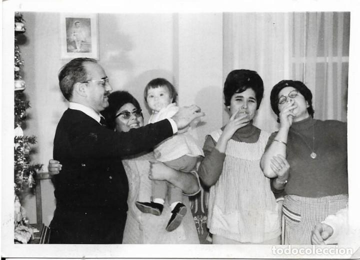 Fotografia antiga: == MM823 - FOTOGRAFIA - GRUPO DE AMIGOS