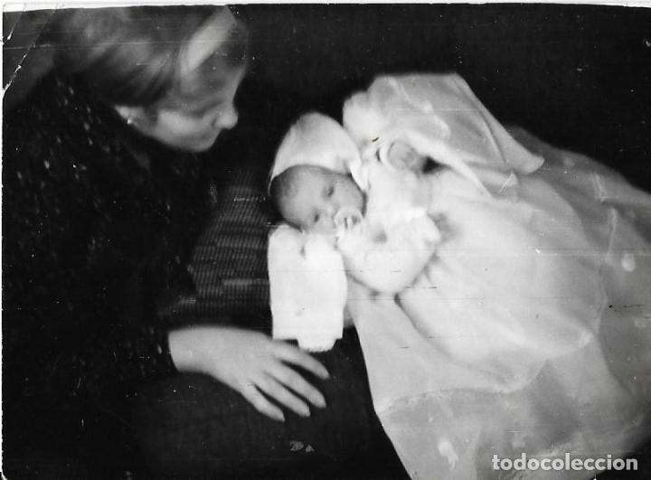 Fotografia antiga: == MM845 - FOTOGRAFIA - SE&Ntilde;ORA CON UN BEB&Eacute;
