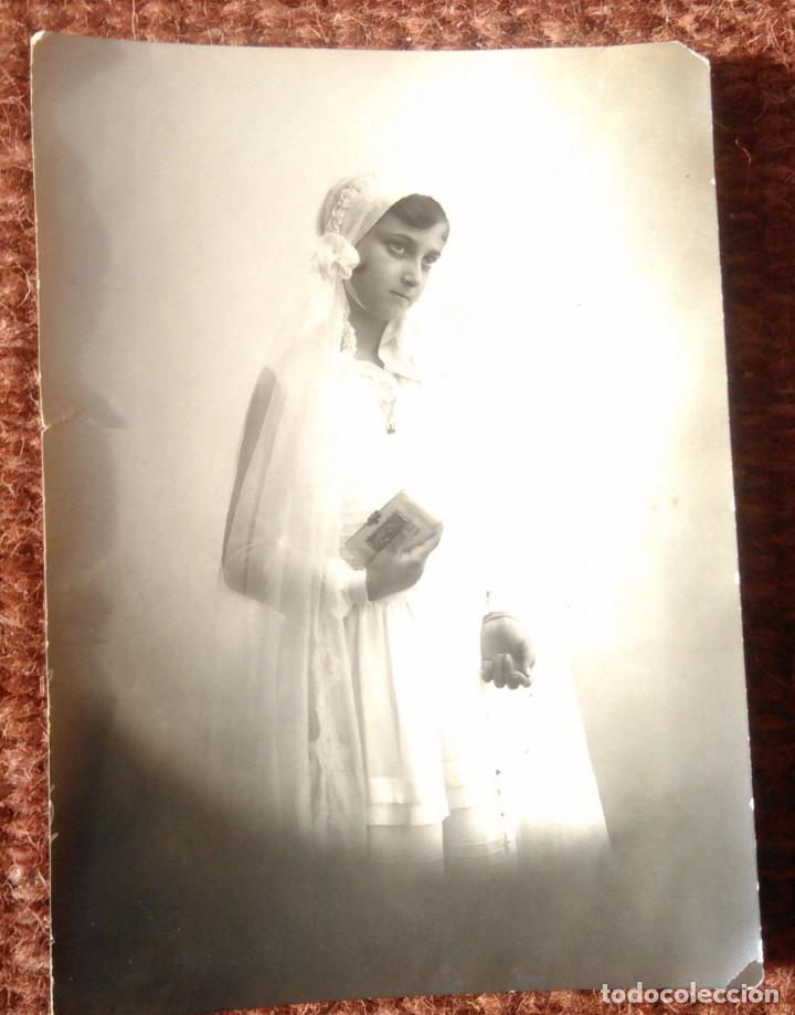 Fotografia antiga: NI&Ntilde;A VESTIDA DE COMUNION - 1931