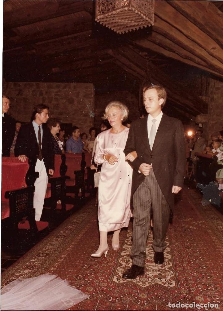 Fotografia antiga: :::: AA52 - FOTOGRAFIA - NOVIO CON SU MADRINA - 17 X 12,5 CM.