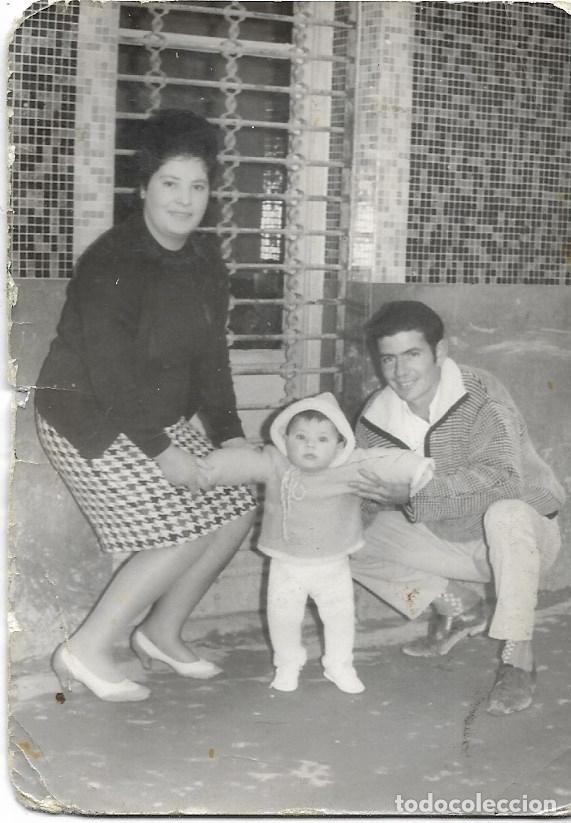 Fotograf&iacute;a antigua: == MM954 - FOTOGRAFIA - PAREJA CON SU NI&Ntilde;O