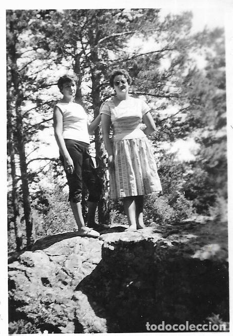 Fotograf&iacute;a antigua: == F116 - FOTOGRAFIA - DOS AMIGAS