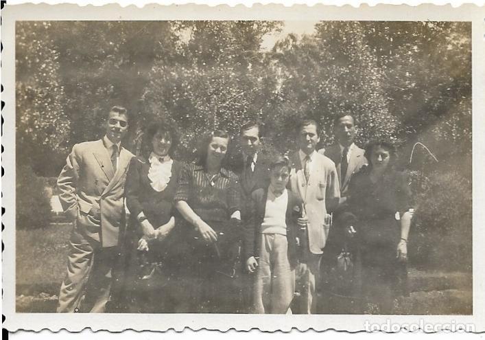 Fotografia antiga: == F180 - FOTOGRAFIA - GRUPO DE AMIGOS