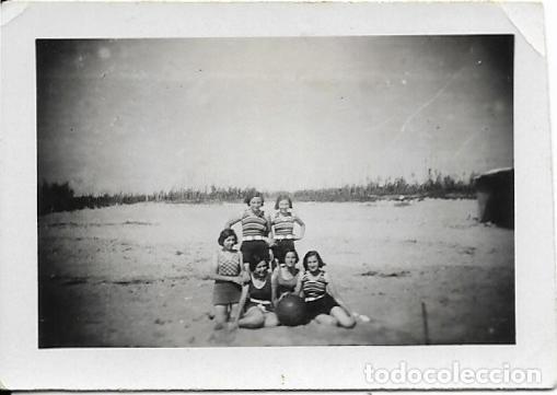 Fotografia antica: == FP518 - FOTOGRAFIA PEQUE&Ntilde;O FORMATO - GRUPO DE AMIGAS - 6,5 X 4,5 CM.