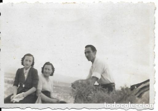 Fotografia antica: == FP544 - FOTOGRAFIA PEQUE&Ntilde;O FORMATO - TRES AMIGOS - 6,5 X 4,5 CM.
