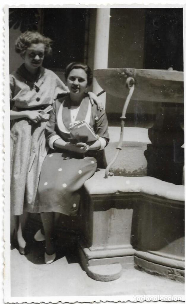 Fotograf&iacute;a antigua: :::: C321 - FOTOGRAFIA - DOS AMIGAS