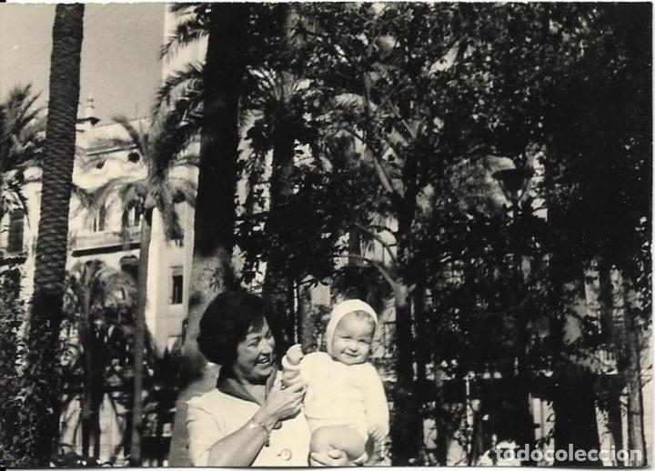 Antique Photography: == F262 - FOTOGRAFIA - SE&Ntilde;ORA CON SU BEB&Eacute;