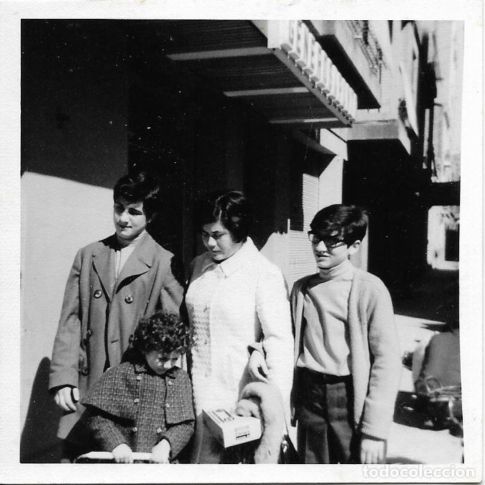Antique Photography: == F899 - FOTOGRAFIA - GRUPO FAMILIAR