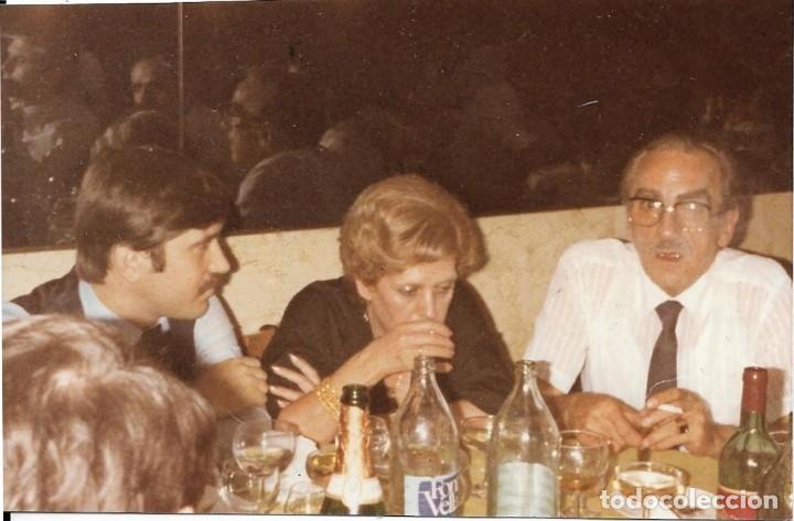 Antique Photography: == F414 - FOTOGRAFIA - AMIGOS TOMANDO COPAS