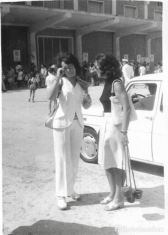 Antique Photography: == F70 - FOTOGRAFIA - DOS AMIGAS