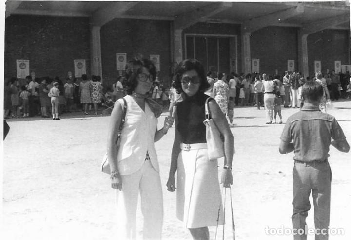 Antique Photography: == F73 - FOTOGRAFIA - DOS AMIGAS