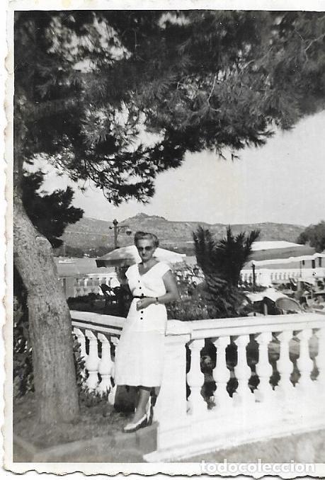 Antique Photography: == F762 - FOTOGRAFIA - SE&Ntilde;ORA EN UN BONITO PAISAJE