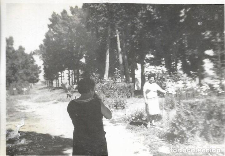 Fotografia antica: == RR184 - FOTOGRAFIA - AMIGAS EN EL CAMPO