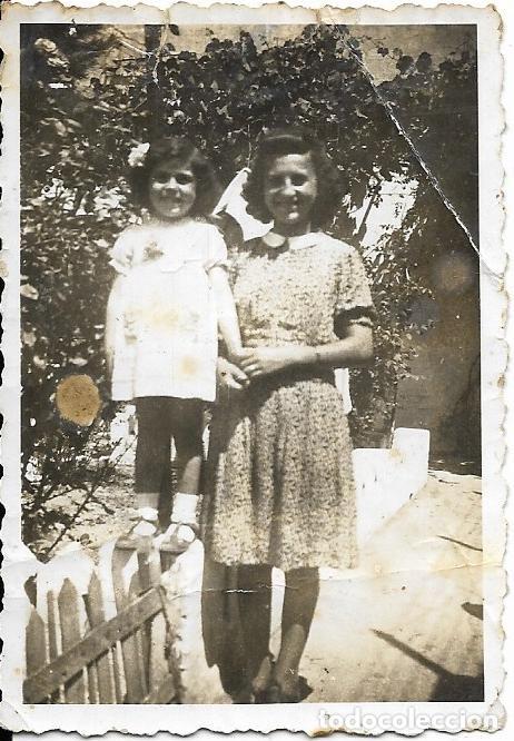 Fotografia antiga: == RR333 - FOTOGRAFIA - JOVEN CON UNA NI&Ntilde;ITA