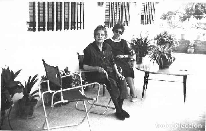 Alte Fotografie: == RR520 - FOTOGRAFIA - DOS SE&Ntilde;ORAS