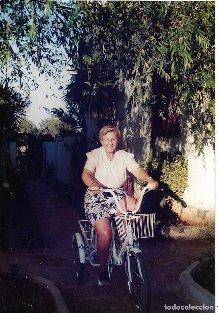 Alte Fotografie: :::: VF389 - FOTOGRAFIA - SE&Ntilde;ORA MONTADA EN BICI