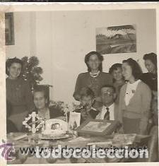 Alte Fotografie: == D11 - 317 - FOTOGRAFIA PEQUE&Ntilde;O FORMATO - GRUPO FAMILIAR - 6 X 6 CM.