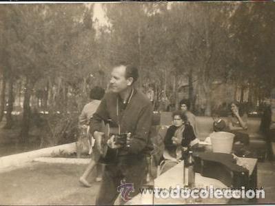 Alte Fotografie: :::: G475 - FOTOGRAFIA - JOVEN TOCANDO LA GUITARRA