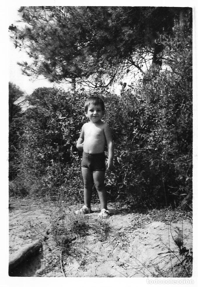 Alte Fotografie: == RR553 - FOTOGRAFIA - NI&Ntilde;ITO EN EL CAMPO