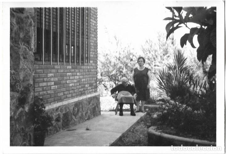 Antique Photography: *** AC64 - FOTOGRAFIA - SE&Ntilde;ORA CON UNA ANCIANITA