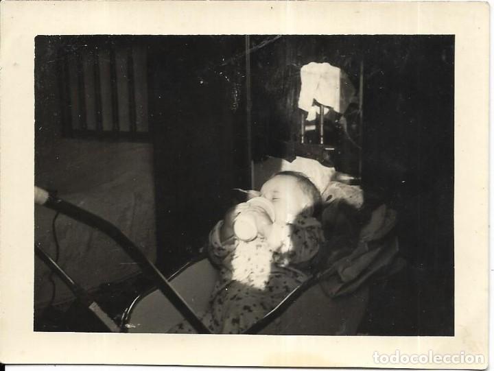 Antique Photography: :::: PV348 - FOTOGRAFIA - BEBE TOMANDO EL BIBERON