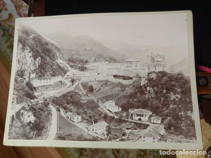 Fotograf&iacute;a antigua: Fotograf&iacute;a original vista general de Covadonga Asturias 1896 fot&oacute;grafo J. G. D ?