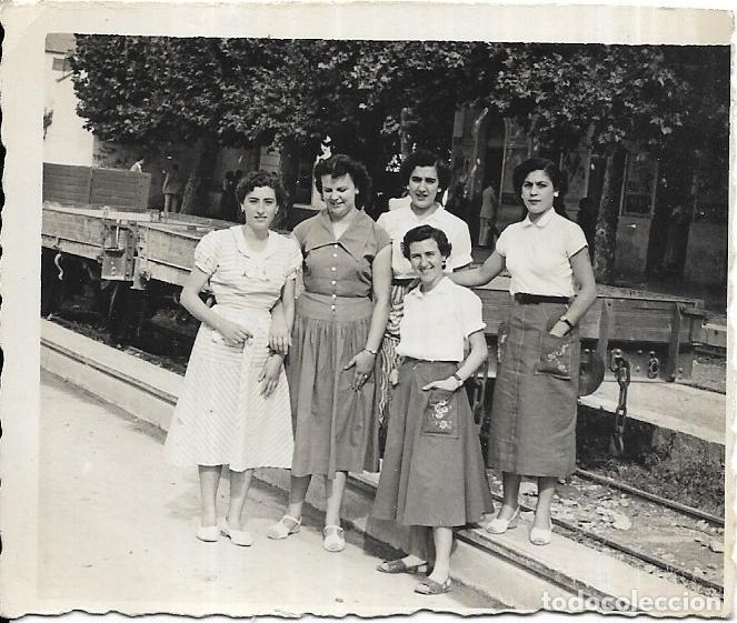 Antique Photography: == FA151 - FOTOGRAFIA - GRUPO DE AMIGAS