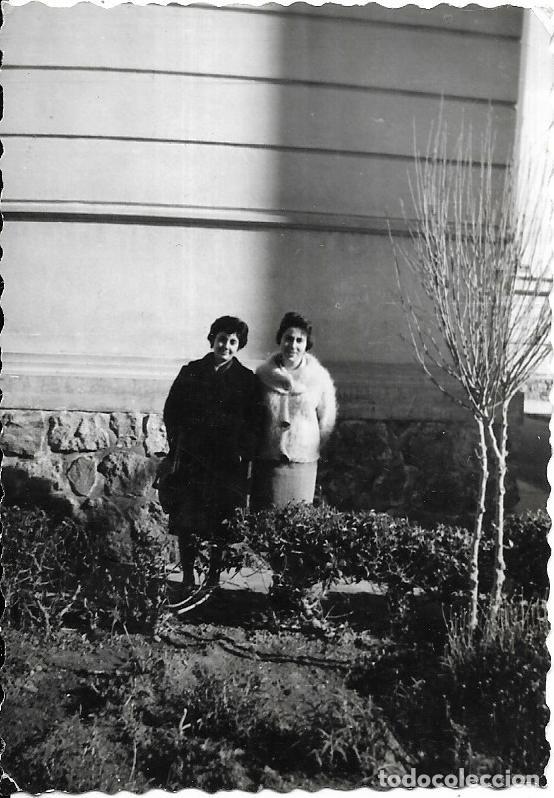 Antique Photography: == FA168 - FOTOGRAFIA - DOS AMIGAS