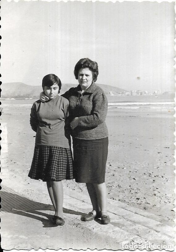 Antique Photography: == FA179 - FOTOGRAFIA - SE&Ntilde;ORA Y JOVENCITA
