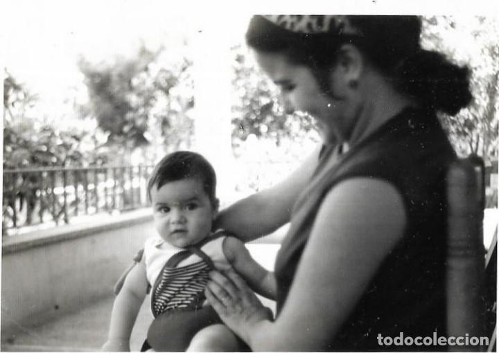 Alte Fotografie: == FA199 - FOTOGRAFIA - SE&Ntilde;ORA CON SU NI&Ntilde;O