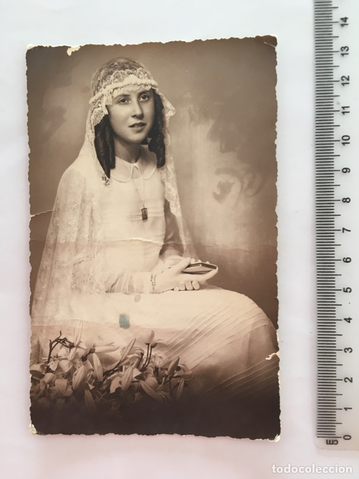 Antique Photography: FOTO. NI&Ntilde;A DE 1a. COMUNI&Oacute;N. FOT&Oacute;GRAFO AN&Oacute;NIMO. H. 1940?