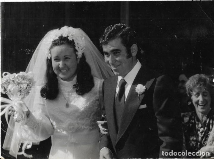 Fotograf&iacute;a antigua: :::: A56 - FOTOGRAFIA - PAREJA DE NOVIOS - 22 X 16 CM.